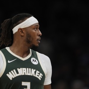 半岛体育-雄鹿主场迎战雷霆 迈尔斯·特纳&amp;小凯文·波特因伤缺席比赛